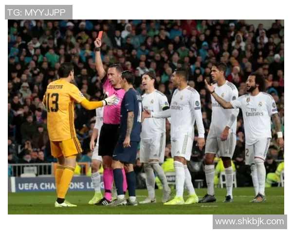 西甲激战:尤文图斯逆转巴黎圣日耳曼引发争议判罚全场沸腾