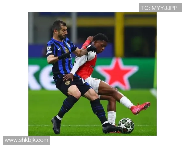 足总杯精彩对决国米4-0曼城争议判罚引发全场热议