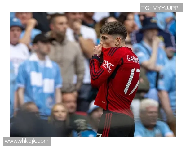 足总杯激战曼联轻取国米红牌事件引发全场热议与转会传闻